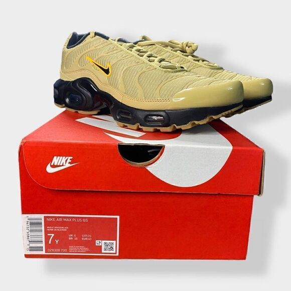 Nike Air Max Plus GS DZ6308-700 Wheat Grass Black Youth size 7Y Womens 8.5 New - Picture 1 of 12